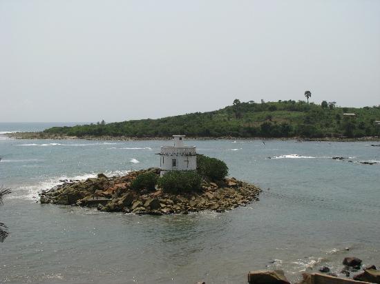 destination_gh's tweet photo. FORT METAL CROSS

A military structure in Dixcove, Ghana. Built in 1683 as a trading post for gold and slave trade. https://t.co/FG7puPK1LM