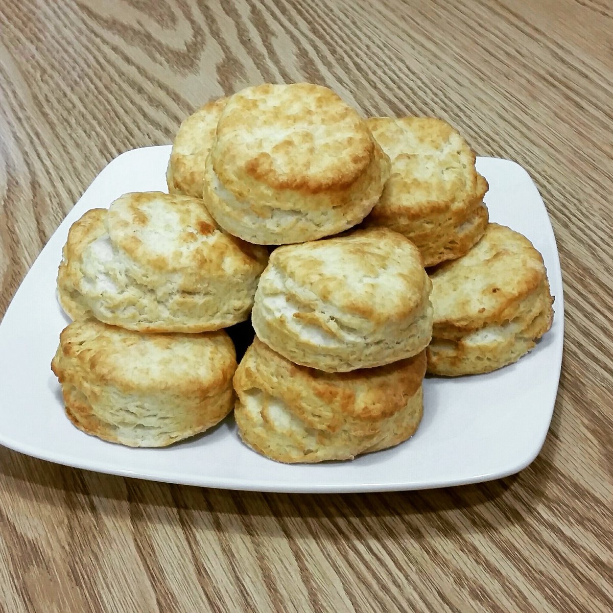 familytablecafe's tweet photo. House-made biscuits #fresh #goodmorning #breakfast https://t.co/qf6pwMRBhF