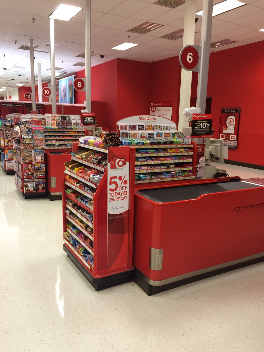 #TargetRunDay Signed and ready for Big Savings today!  <a href="/CDCahill/">Chris Cahill</a>
