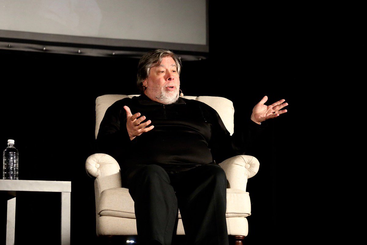 Aus_ScienceWeek's tweet photo. In conversation with @stevewoz & @DocJordy by @thinkincAU #thinkwoz https://t.co/WiK75lD4fE
