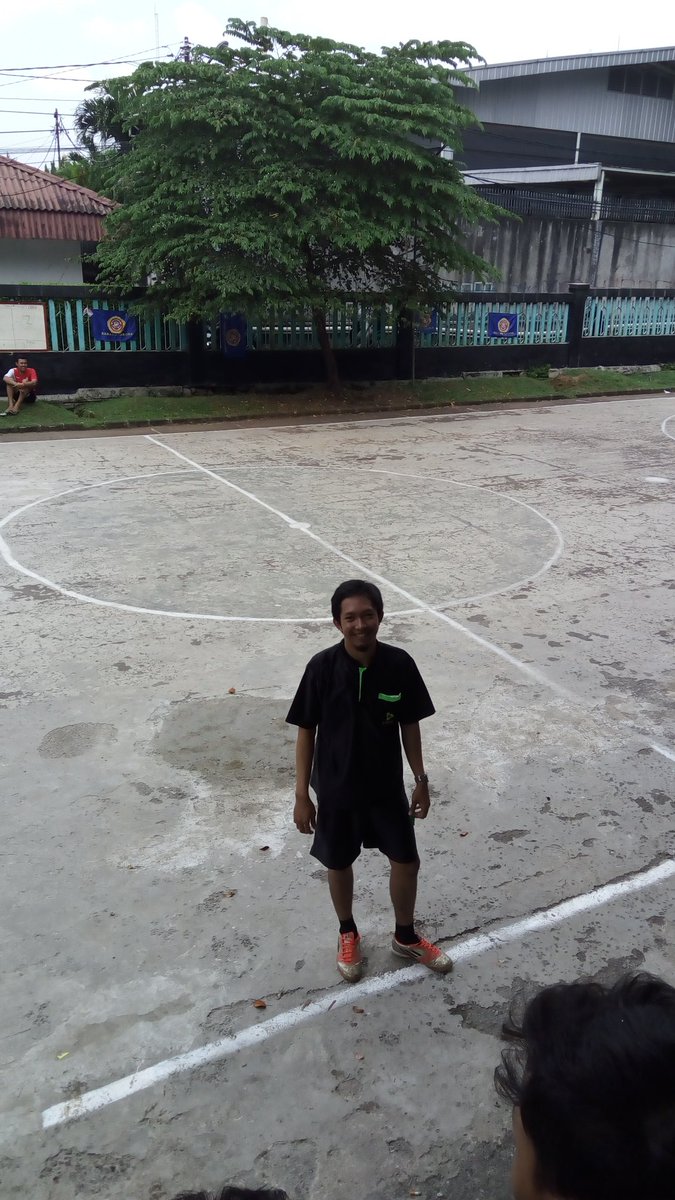 Selesai jadi wasit,,
Acara 17an yg di buat karang taruna pd.pinank utk wargany..

Lumayan dapet tambahan uang jajan