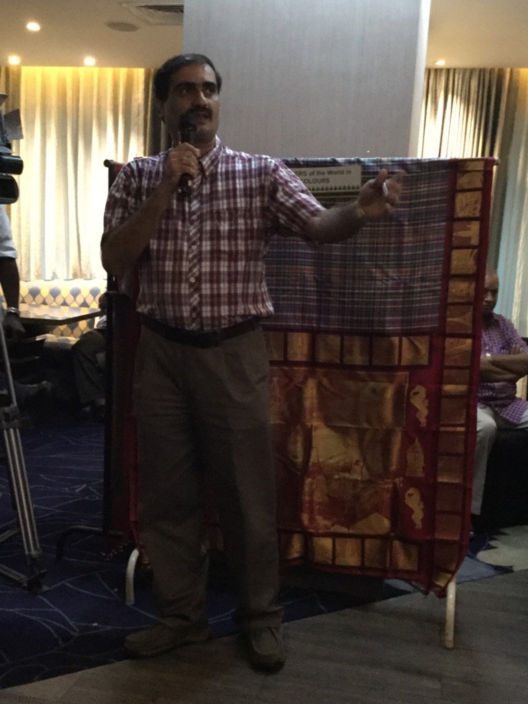MadrasMobile's tweet photo. TN Venkatesh,IAS, MD of CoOptex holding us enthralled on its history #MadrasWeek2016 https://t.co/rwauNG40HV
