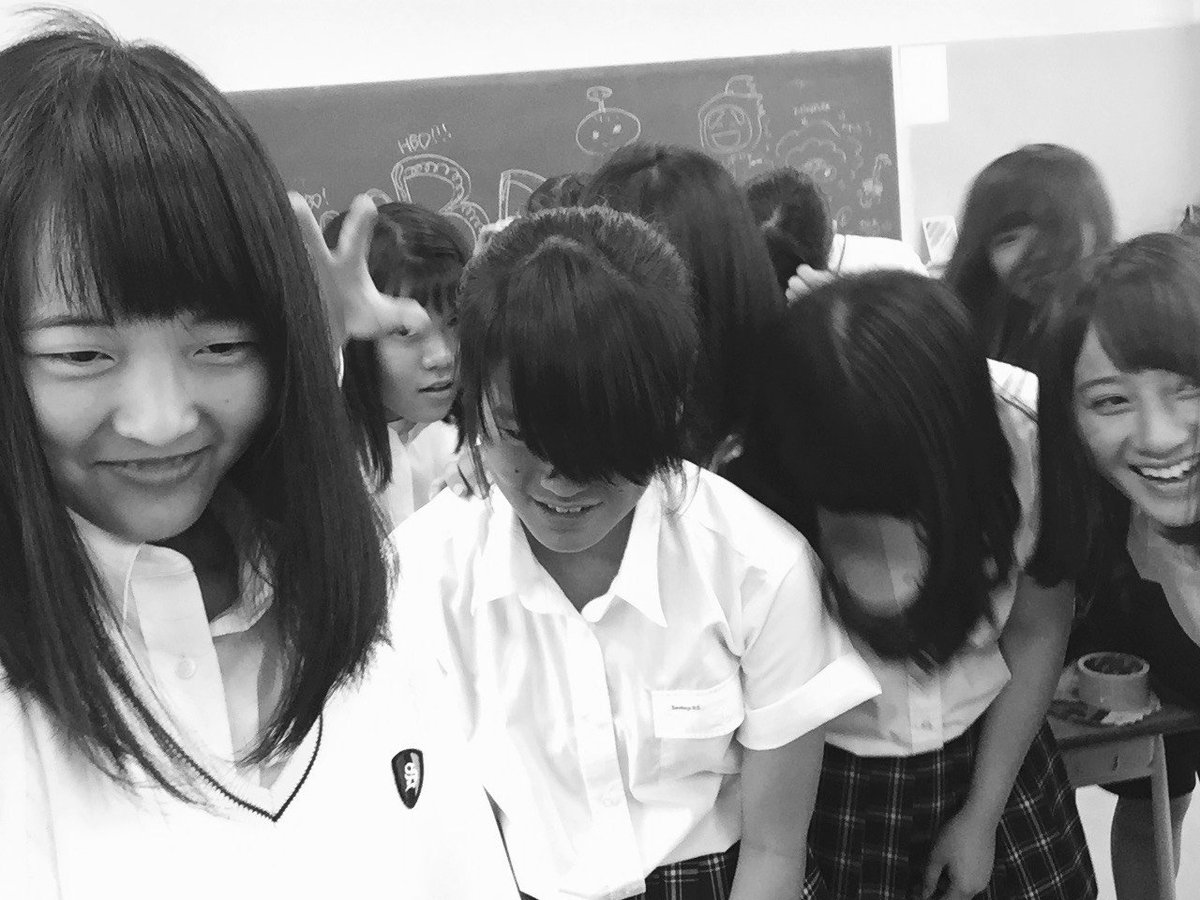 f_Kxoxo's tweet photo. 高１の夏休み最後は文化祭の準備ww
バイトも課題もだるかった。
皆の貞子は最高😄😄 https://t.co/yXcG4wy4Hn