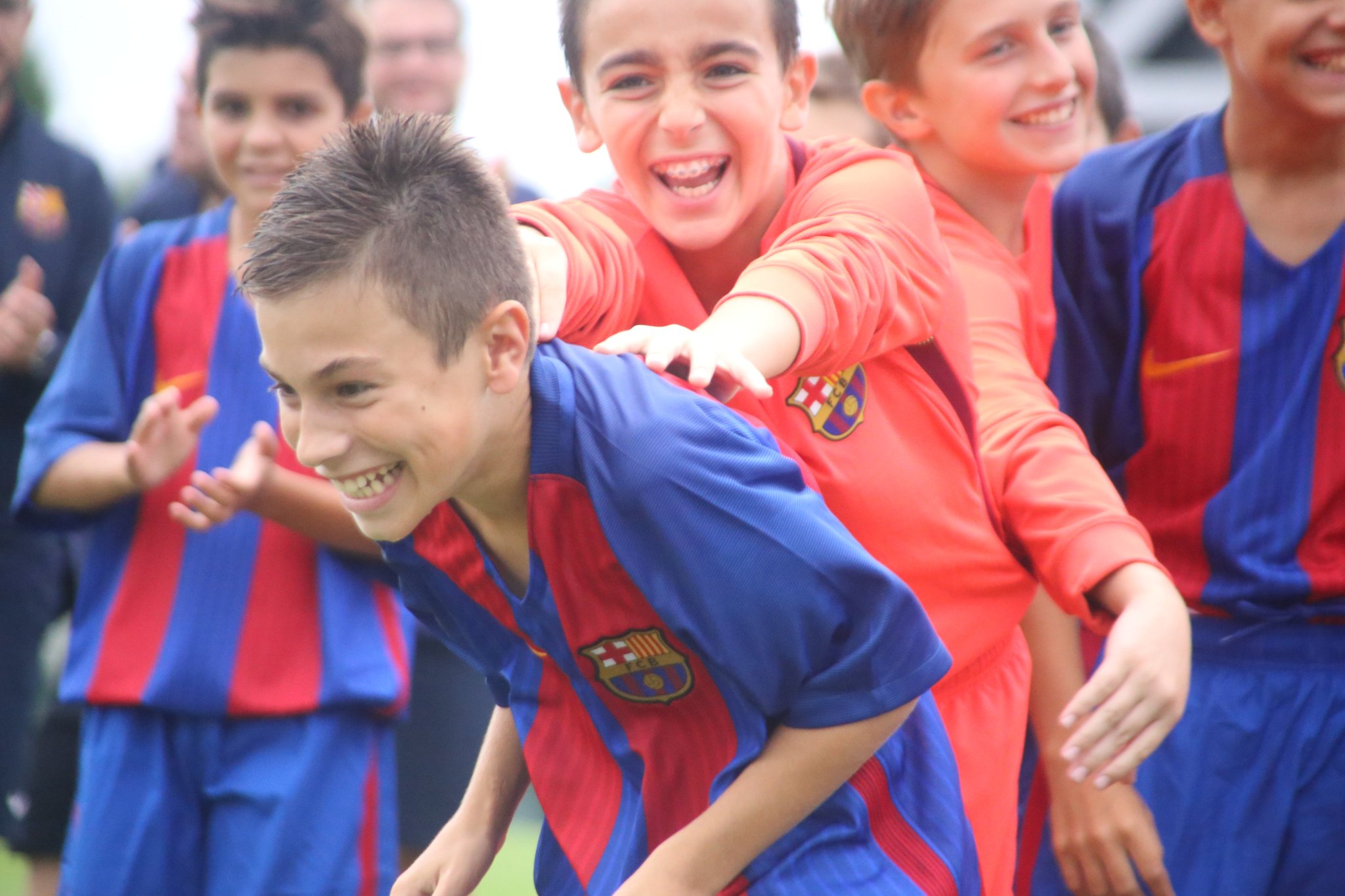 ジュニアサッカーワールドチャレンジ No Twitter U 12ジュニアサッカーワールドチャレンジ16 ダイワハウスmvp賞には アドリア カプデビラ選手 Fc Barcelona が選出されました Jswc16 Fcbmasia