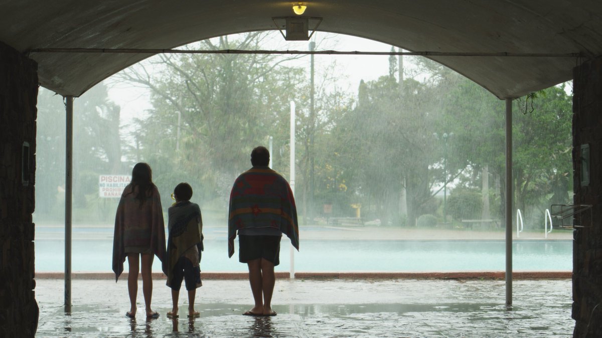 Domingo de cine. Desde temprano les avisamos que el plan para la noche es Tanta Agua​.A las 22h en <a href="/TVCIUDADuy/">TVCIUDAD</a> #FONA