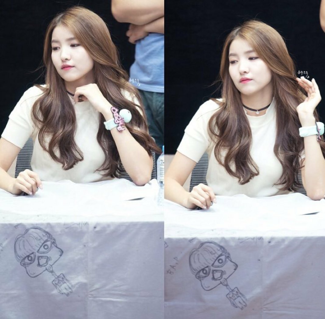 Pretty sowon 😍😍