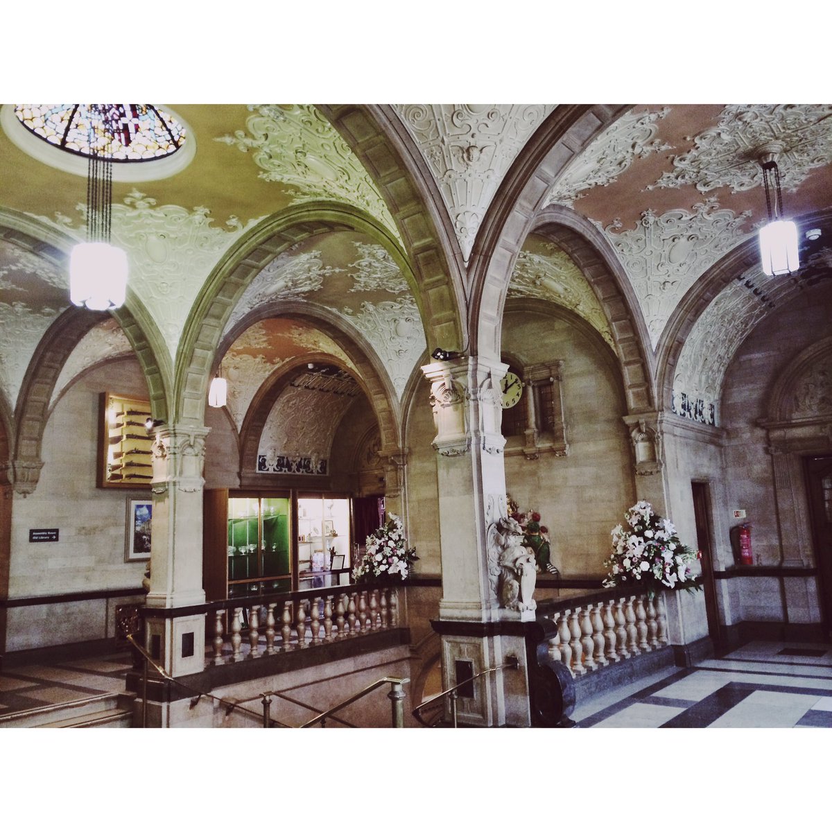 paperheartlaura's tweet photo. #beautiful #wedding today in @OxfordTownHall Congratulations to Mr &amp; Mrs Arora #weddingseason2016 https://t.co/YV21QT1KMC