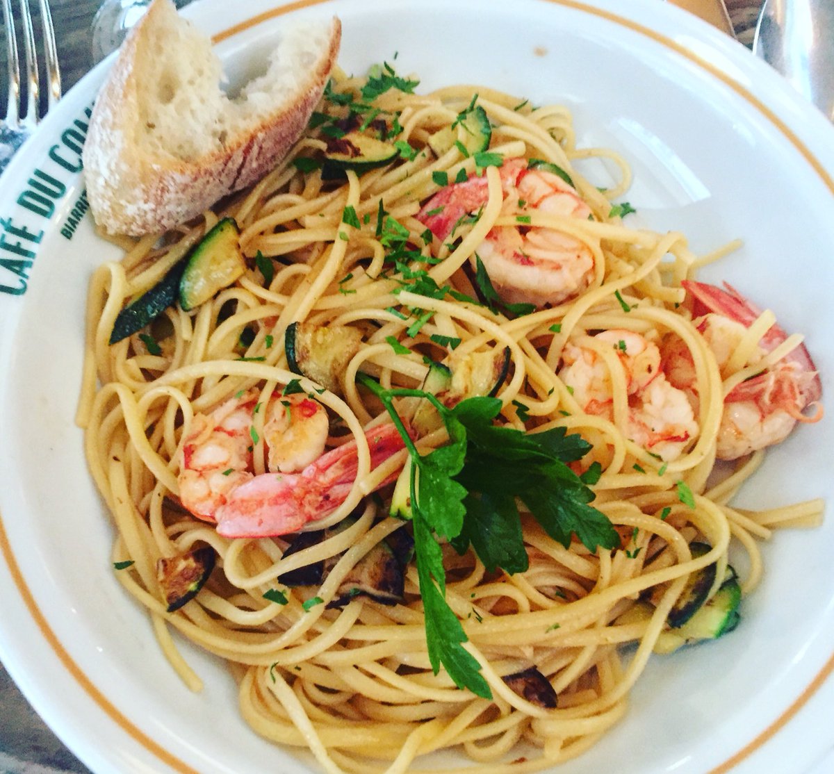 MyCrohnsDiet's tweet photo. Suberb prawn &amp; herb linguini. No onions, no garlic, no tomatoes. #mycrohnsdiet #holiday #ibd #foodie https://t.co/9dSCEtbmQY