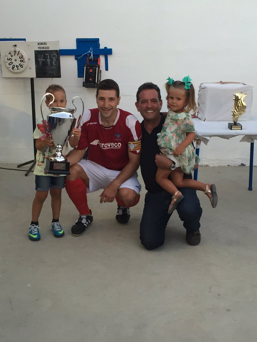 udcasetas's tweet photo. Campeones del Torneo de Torres #aupacasetas https://t.co/F4547xNepa