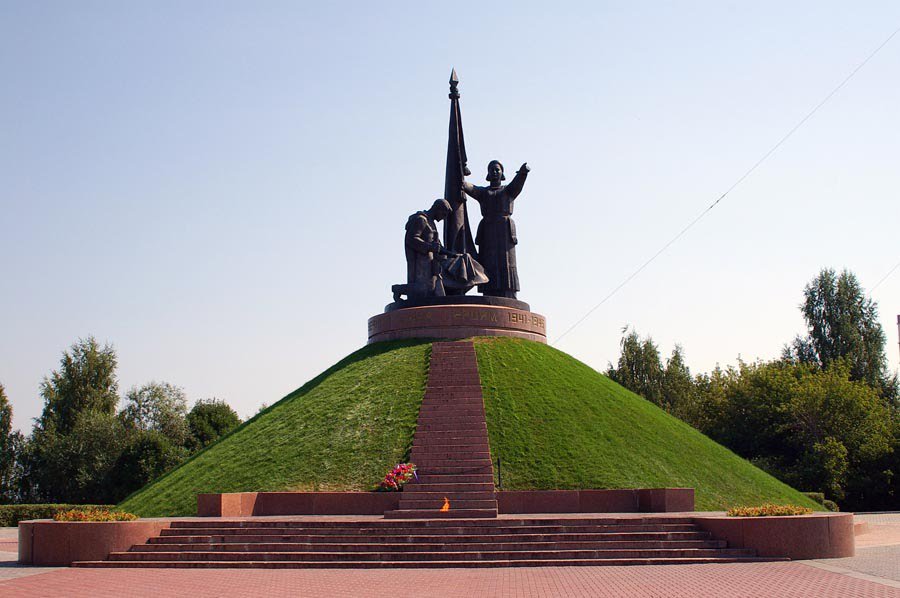 Чебоксары, Монумент погибшим в годы Великой Отечественной войны
#чебоксары #чувашия
midvolga.ru