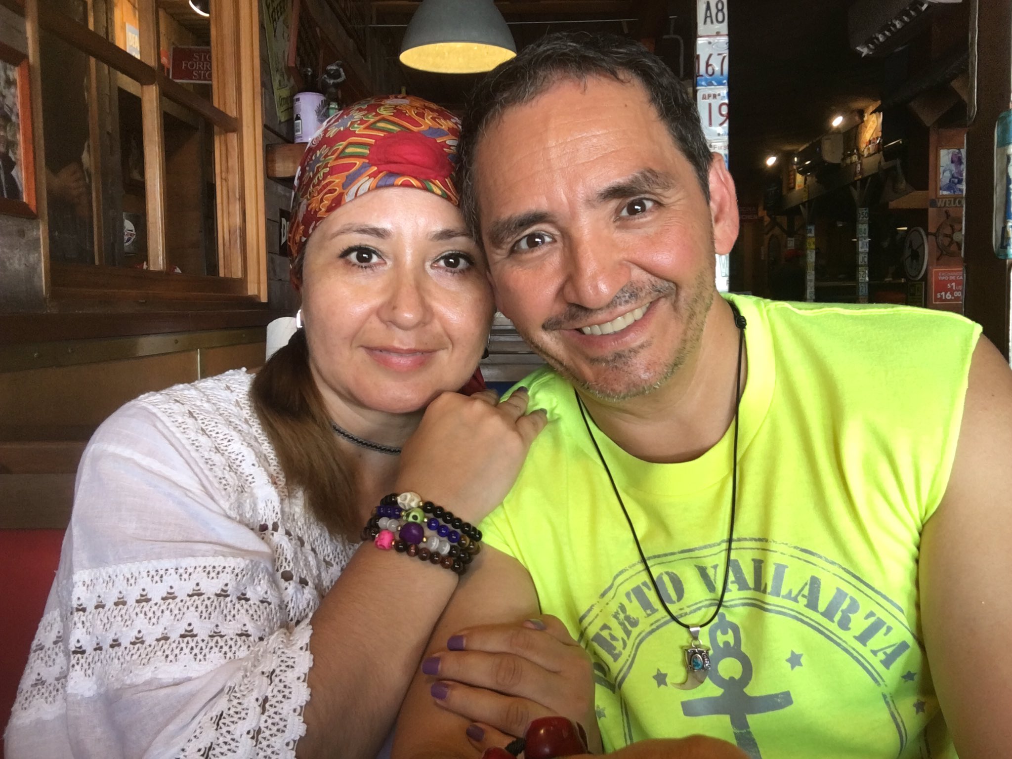 Ernesto Chavana on Twitter: &ldquo;Apenas nuestros primeros 22 años juntos. #