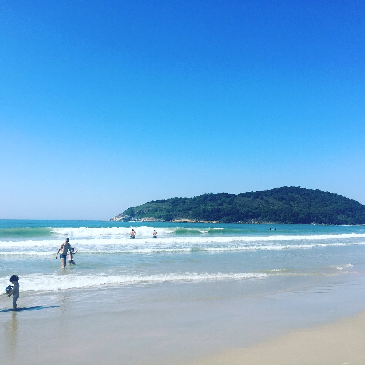 Hortencia's tweet photo. #praia #depapoproar https://t.co/t0Npy65y8n