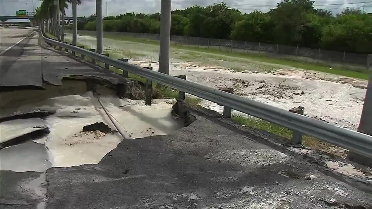 Turnpike reopens; 2 sinkholes repaired bit.ly/2bK1uJA?utm_me… https://t.co/spz4ehg2eU