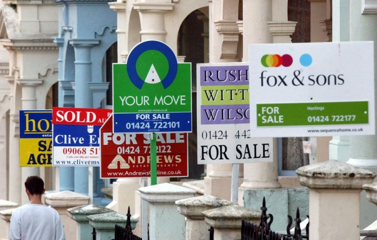 agentsolutions_'s tweet image. About to launch our #agentsign service, working with @KremerSignsUK. Design, Print, Install, Update and Removal.