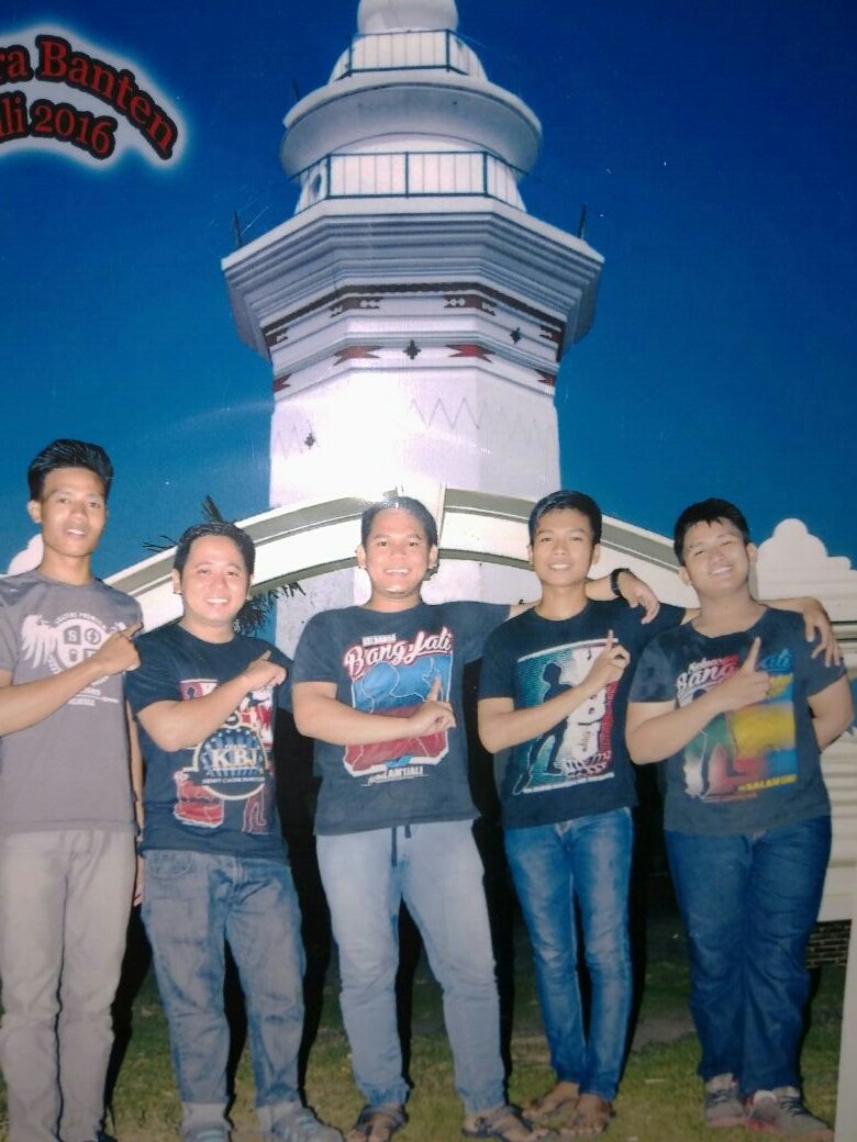AsepfebrianKBJ's tweet photo. Salam 1 jali #HBDdennycagur39 cc @DennyCagur @KeL_BangJali https://t.co/KOYUmdOGAY