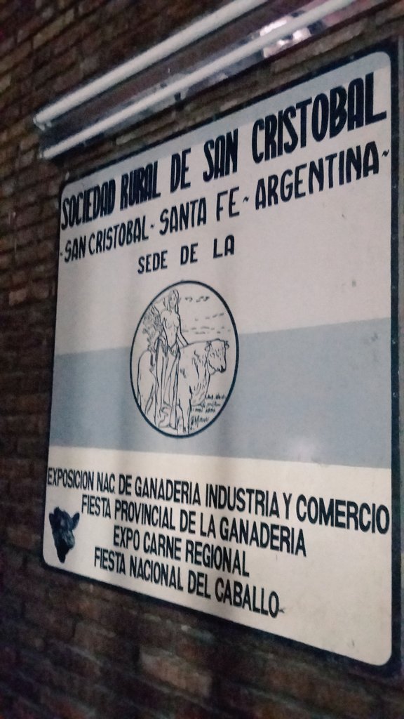 IugiFerrante's tweet photo. En #SanCristobal transmitiendo para #RadioEME la #ExpoTotal desde la #SociedadRural https://t.co/2eCI3l8eRT