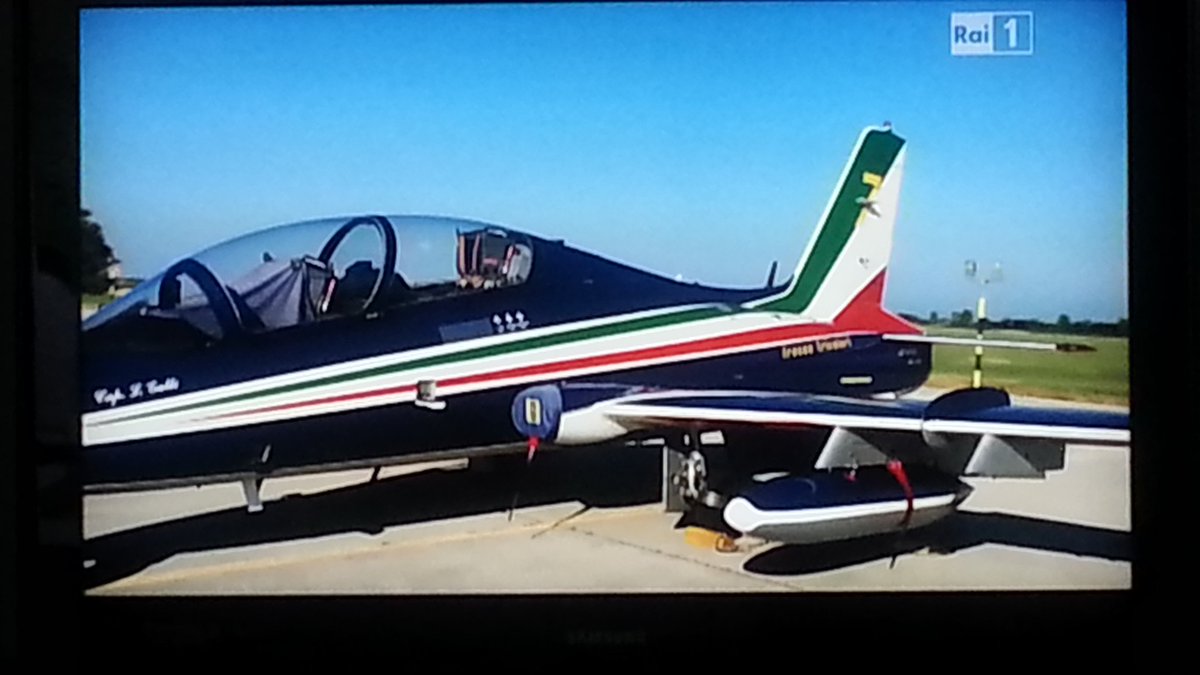 Silvio_Did's tweet photo. Oggi le @FrecceTricolori senza #Pony7 Capitano #LucaGalli originario di #Amatrice 💙
#Jesolo

#SMSsolidale #45500 https://t.co/WYQ2GAkLTd