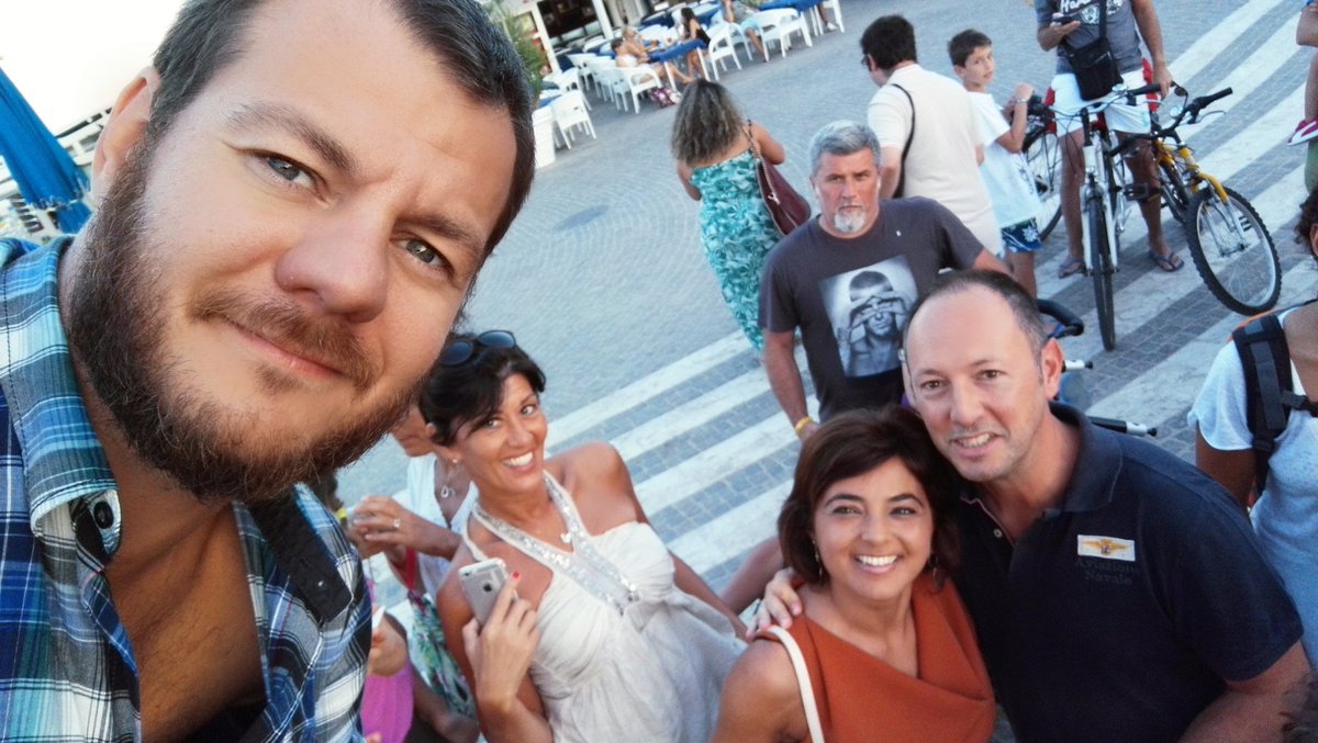 averone's tweet image. Grande deejay, grande Alessandro