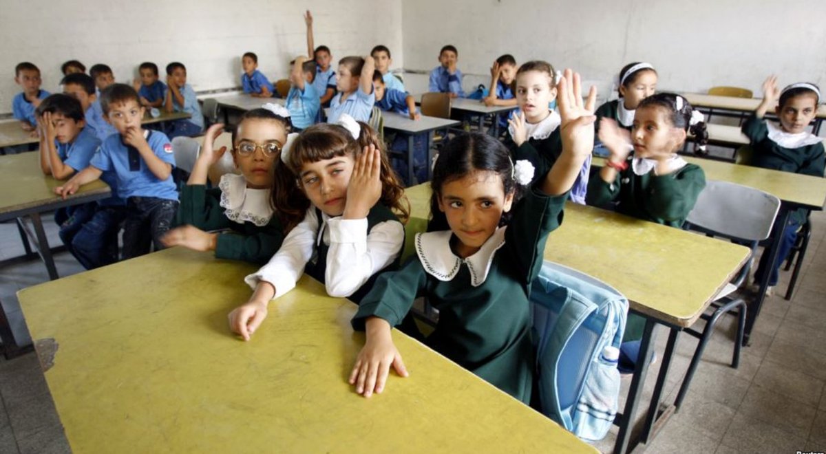 Comienza el cole en #Gaza, pero #Israel no ha permitido entrada de 300.000 libros necesarios
haaretz.com/israel-news/.p…