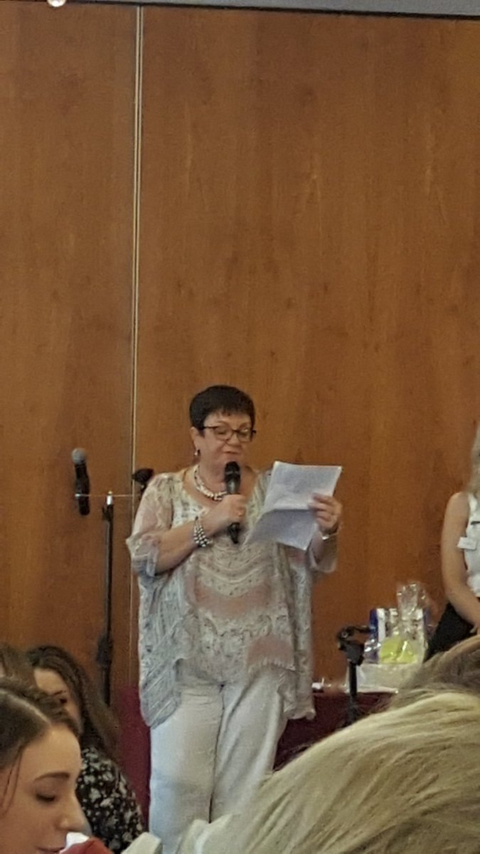 LynnespireMe's tweet photo. In stitches at the mc!!! #Pscsupport #pampermepretty #fashion #FashionShow https://t.co/jSVy4x7HnS