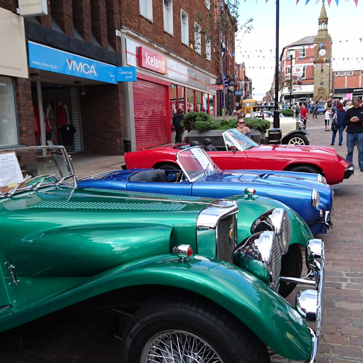 nayler's tweet photo. Good weather and crowds at this year's @OrmskirkMfest https://t.co/PuHTEnZsXw