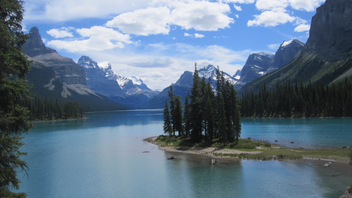 Spirit Island is one of the most famous and photographed sights in the Canadian Rockies: lucyintheskies.com/spirit-island