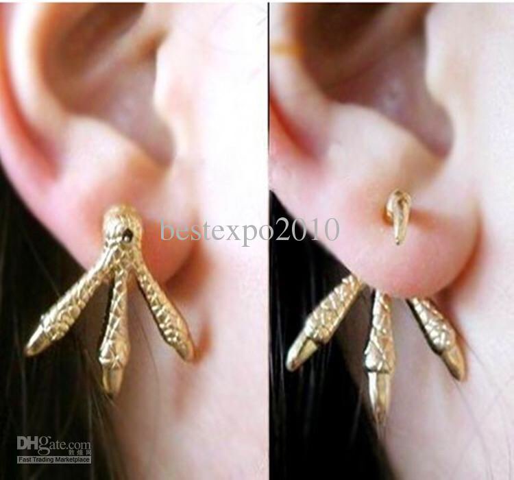 JCYWTH's tweet photo. GUYS. IM OPENING MY SHOP, STRICTLY SELLING CHICKEN FEET JEWELRIES :   ) https://t.co/pNQdsRFmgt