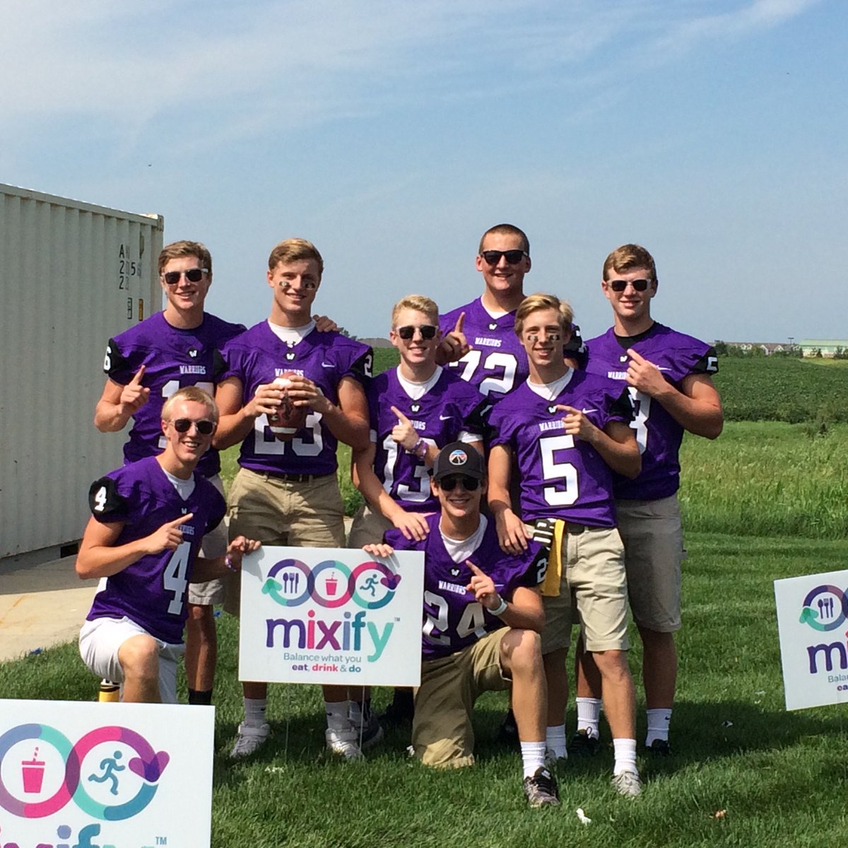 IABev's tweet photo. @skloop #football getting their #balance on @ #Wowkee! @HyVee @MyMixify #Mixify https://t.co/8Lfc5ipAVQ