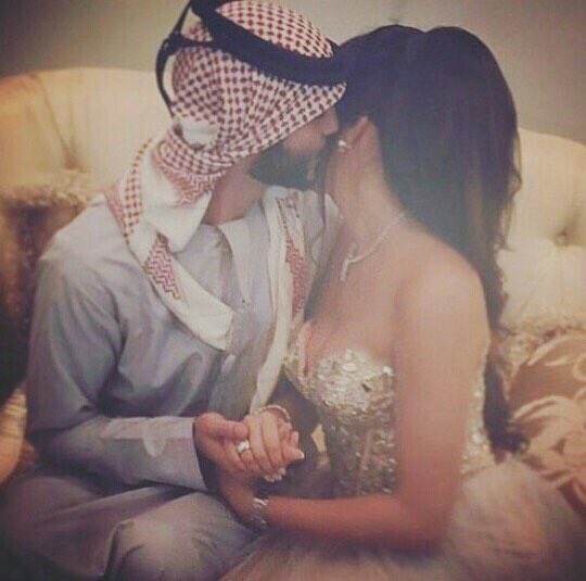 lady_Fajer_10's tweet photo. الرجُل إذا أراد فتاه سَ يأخذها من بين ألف سيف وان لم يكن يُريدها سرق من فم الشيطان ألف كذبه https://t.co/lGf7P7vVwx