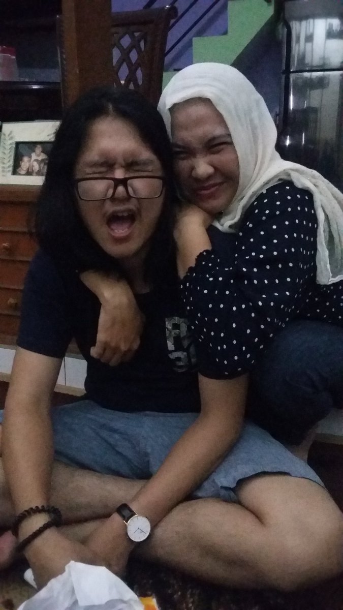Hbday anaku @MrIlhm sellu sehat,pjng umur,sukses trs,pokoknya semua yg terbaik #Happy21IlhamSMASH