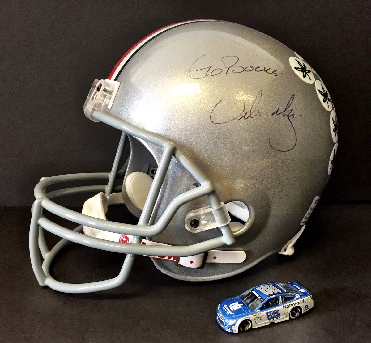 Retweet by tomorrow at 11am ET &amp; 1 lucky winner gets @OSUCoachMeyer signed <a href="/OhioState/">Ohio State</a> helmet. #NW88JR #GoBucks