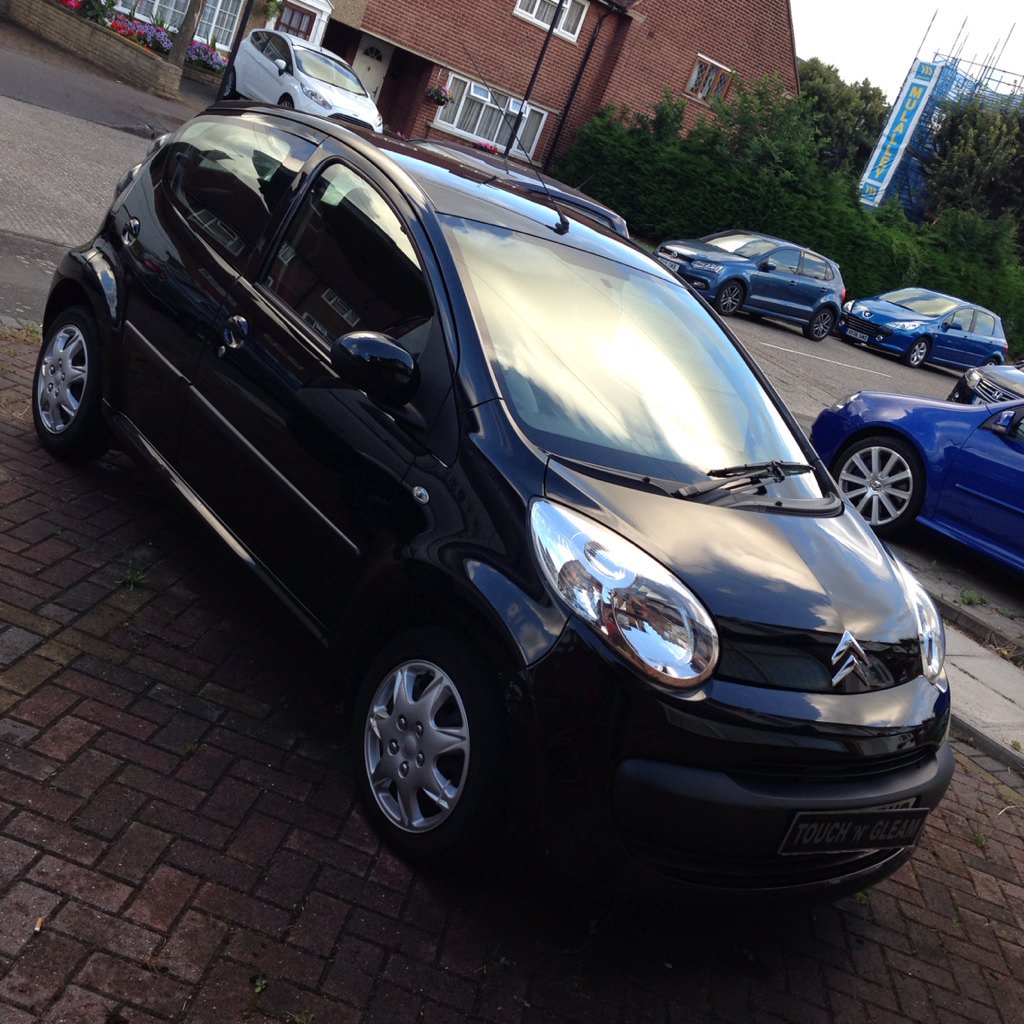TOUCHnGLEAM's tweet photo. For sale low mileage only 32k fsh mot ideal first car or run around no faults https://t.co/y7BH9Q9Nir