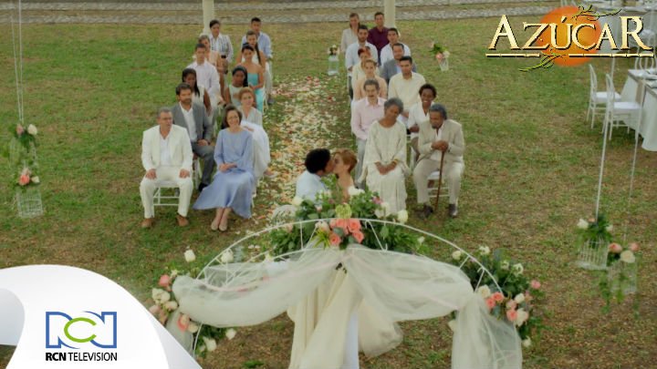 Se acabó la maldición de la familia Solaz, revive el mágico momento del final de #AzucarRCN canalrcn.com/azucar/noticia…