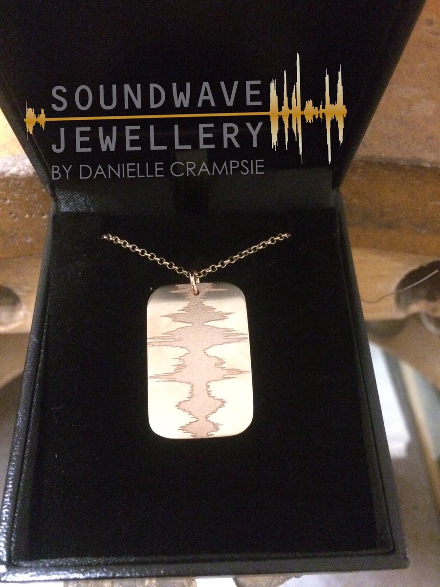 SoundwaveJewels's tweet photo. #14k #gold #soundwavedogtag #luxe #menstyle #SoundwaveJewellery est 2005
#soundwavejewelry #necklace #mensjewelry https://t.co/yvKJiebboC