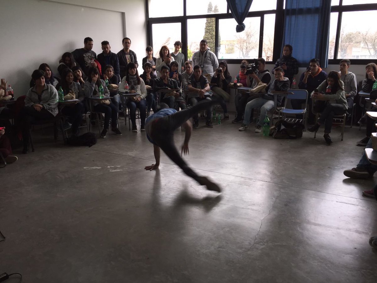 CUCALaPlata's tweet photo. #AHORA 

Hip hop en el @CongresoJumic https://t.co/zdve8Rj18y