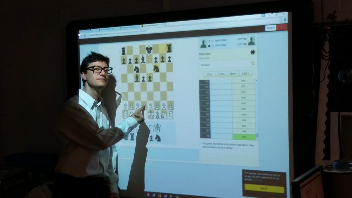 MPHSRainbow8's tweet photo. Learning the basics of chess #QueenToMount https://t.co/VdqwW5wCh4