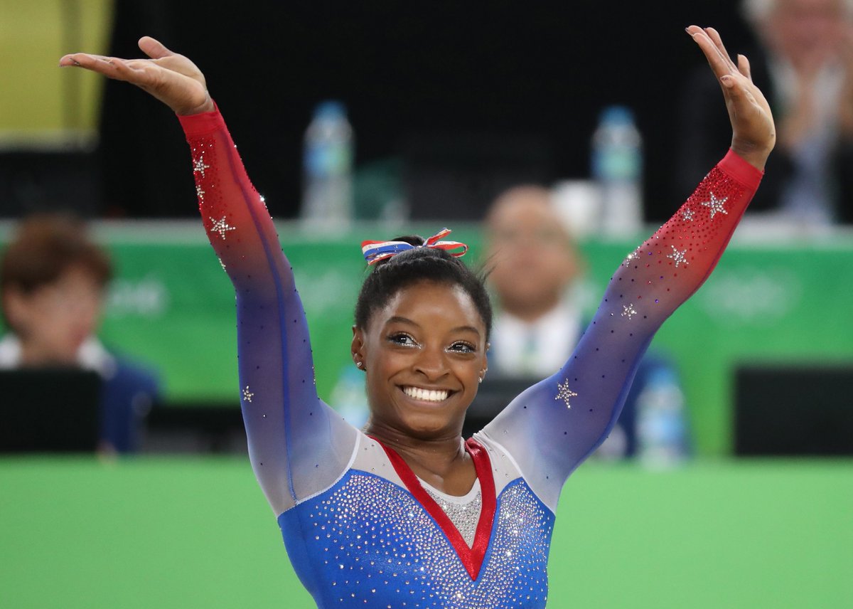 SIMONE BILES CqAEHnBXEAANYb8