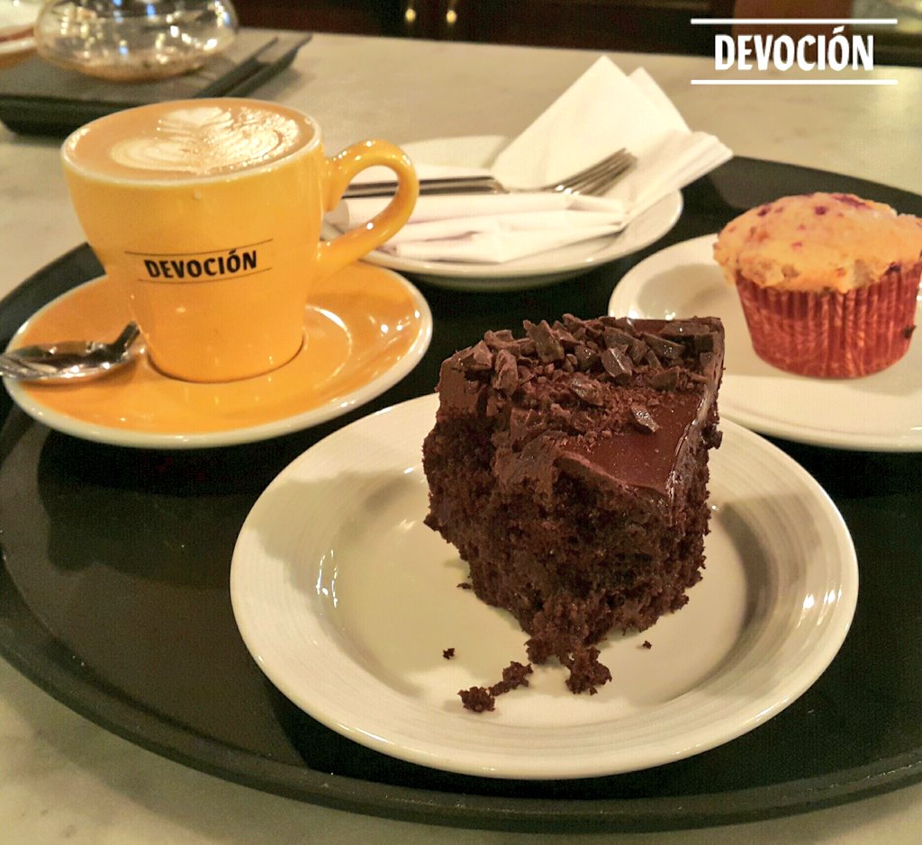 Cafe Devoción tweet media