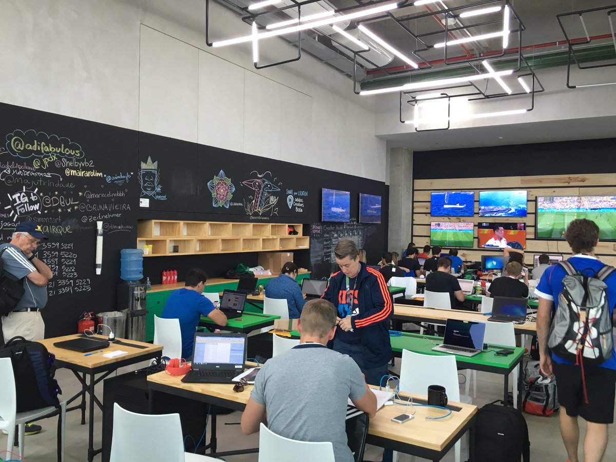 ZiggyLev's tweet image. @ the #creatorbase van Adidas in Rio2016.