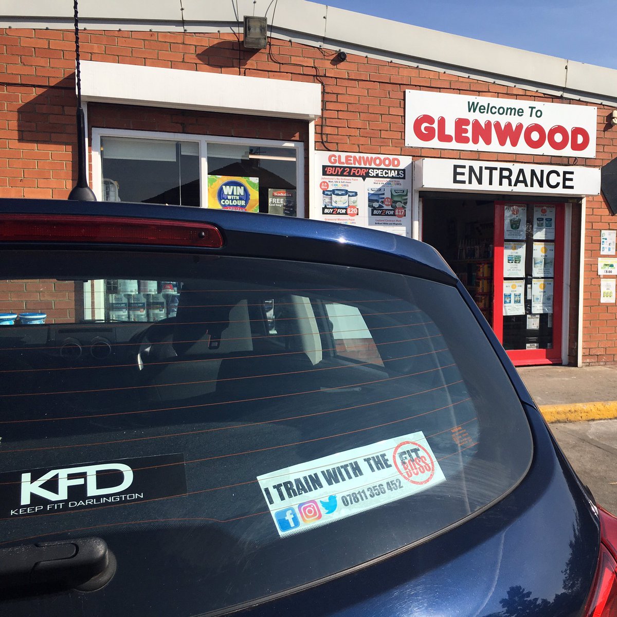 glenwoodpaints's tweet image. 3 local Business in 1 photo @glenwoodpaints  @FitBoss4 @KFDDarlington #darlobiz
