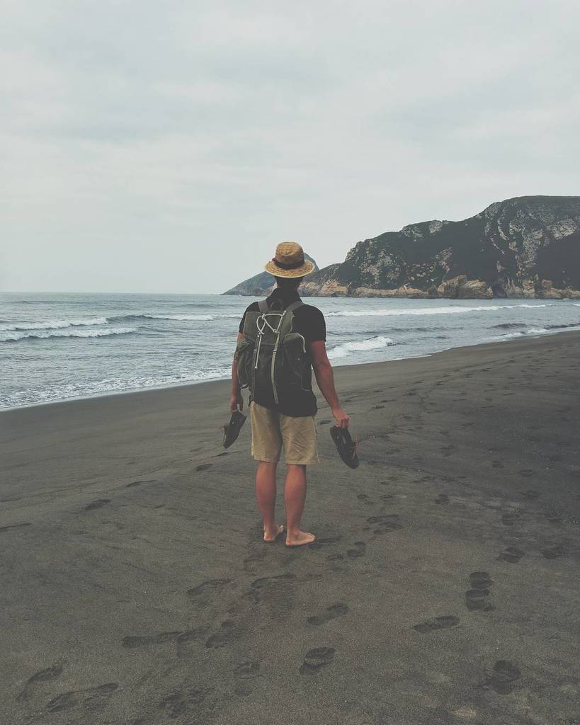 SanmartinArts's tweet image. Work in progress-Choosing the painting spot #painting #lifestyle #work #roadtrip #bayas #playondebayas #summer #bea…