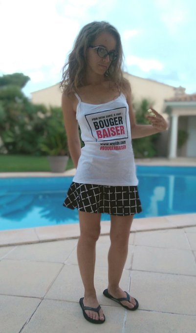 @NetechWyylde Merci pour la nouvelle version du tee-shirt offerte au Cap d'Agde #bougerbaiser https://t<a class="tags" target="_blank" title="On Twitter" href="/?out=eyJ0eXAiOiJKV1QiLCJhbGciOiJIUzUxMiJ9.eyJpYXQiOjE3MjI2NzAzMDcsImlzcyI6InR3cG9ybnN0YXJzLmNvbSIsIm5iZiI6MTcyMjY3MDMwNywiZXhwIjoxNzU0MjA2MzA3LCJyZWRpcmVjdF91cmwiOiJodHRwczovL3R3aXR0ZXIuY29tL05ldGVjaFd5eWxkZSJ9.cmuMNDG56BbdC9aIr3JiJP__Z2IiKRKiI84CWThzUvxral5bPNF_fxUsyFMlsQWcB23wCS-TABwecfKVJIaBXw">@NetechWyylde</a><a href="/tag/bougerbaiser"class="tags"><span>#bougerbaiser</span></a>