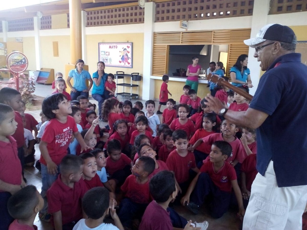 fundasimonzulia's tweet photo. Nuestros Centros de Educación Inicial se han convertido en bandera educativa de la patria https://t.co/FG7icOtJGa