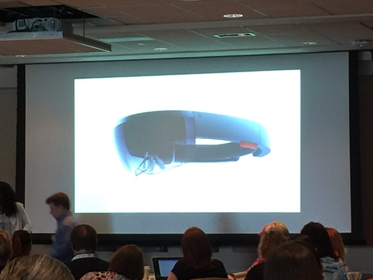 telecombob411's tweet image. #HoloLens the future of search by #Bing at #LSABootcamp as the future is hands free experience for search #cortina