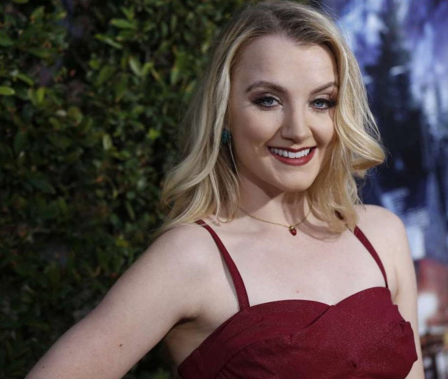 SnitchSeeker's tweet image. Happy birthday to Evanna Lynch, Luna Lovegood in the Harry Potter movies, who turns 25 years old on August 16, 2016!