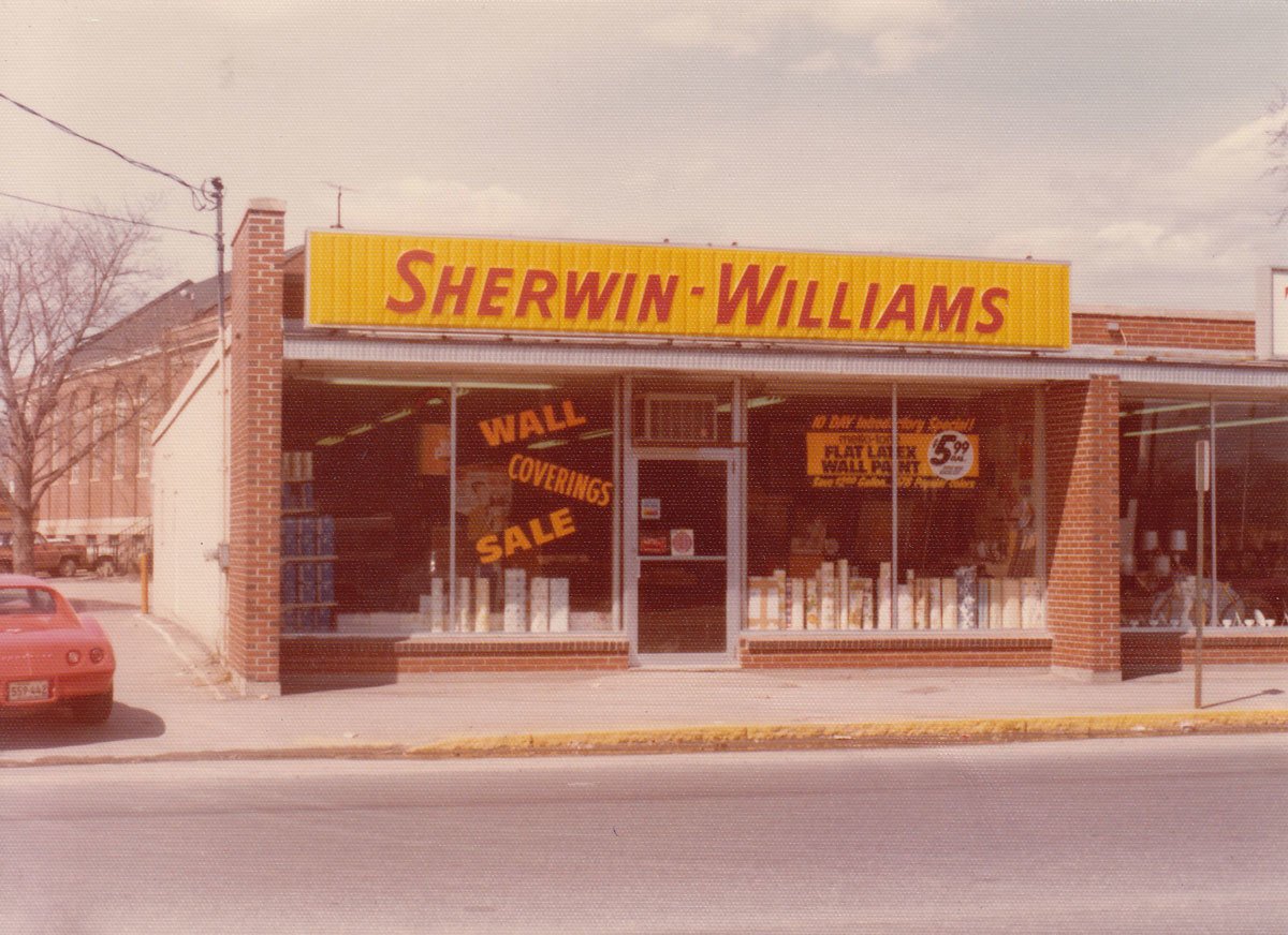 SherwinWilliams's tweet photo. We’re celebrating #150yearsofSW! Join the fun and tweet us pics of your historic home. https://t.co/lNxkU5voIW