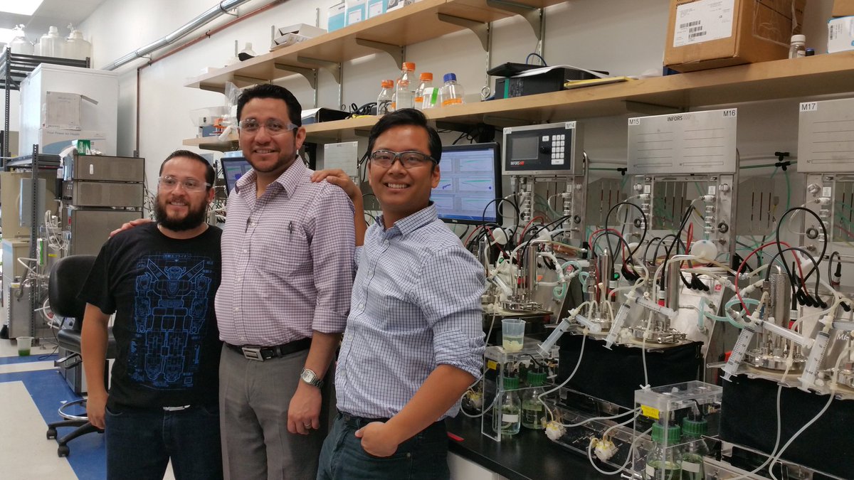 GloriaRBanuelos's tweet photo. Success@CityCollegeSD student-certificate+internship lands job at biotech company w/ support @WorkforceVan @C2CSD https://t.co/kAwLJz4la3