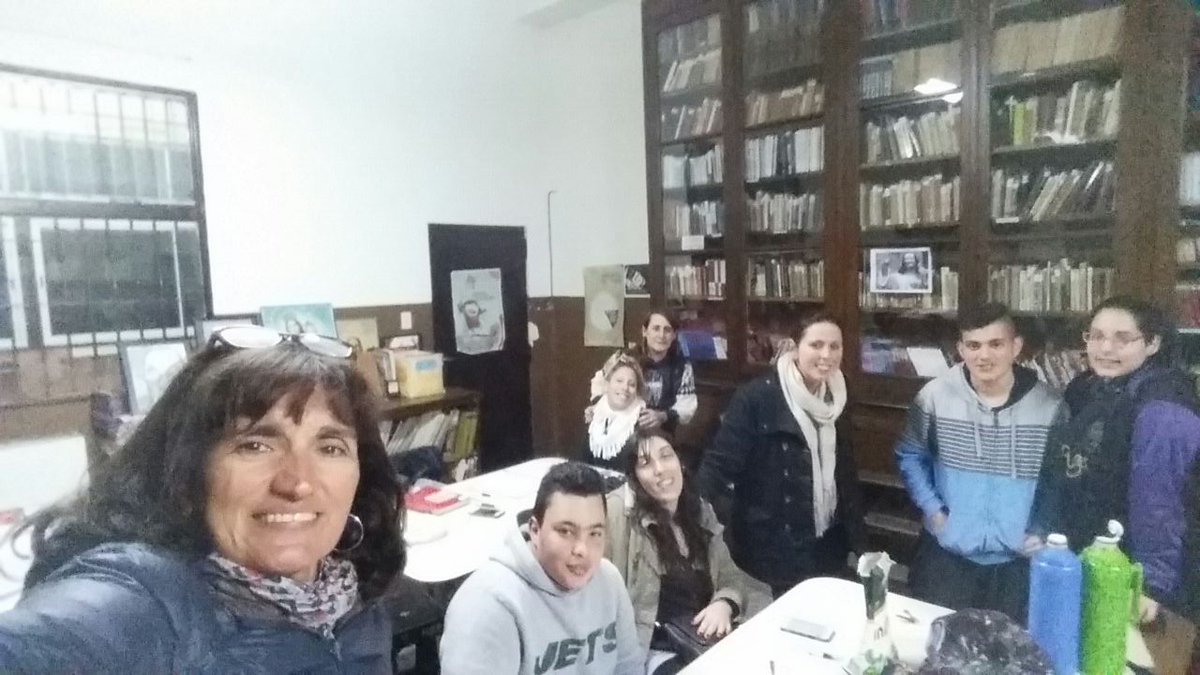 BocaFundacion's tweet photo. #BocaXlosChicos | Brinda apoyo escolar en los barrios #ParquePatricios, #Barracas y #BajoFlores -> ¡Mirá las fotos! https://t.co/mrfcWu2rrp