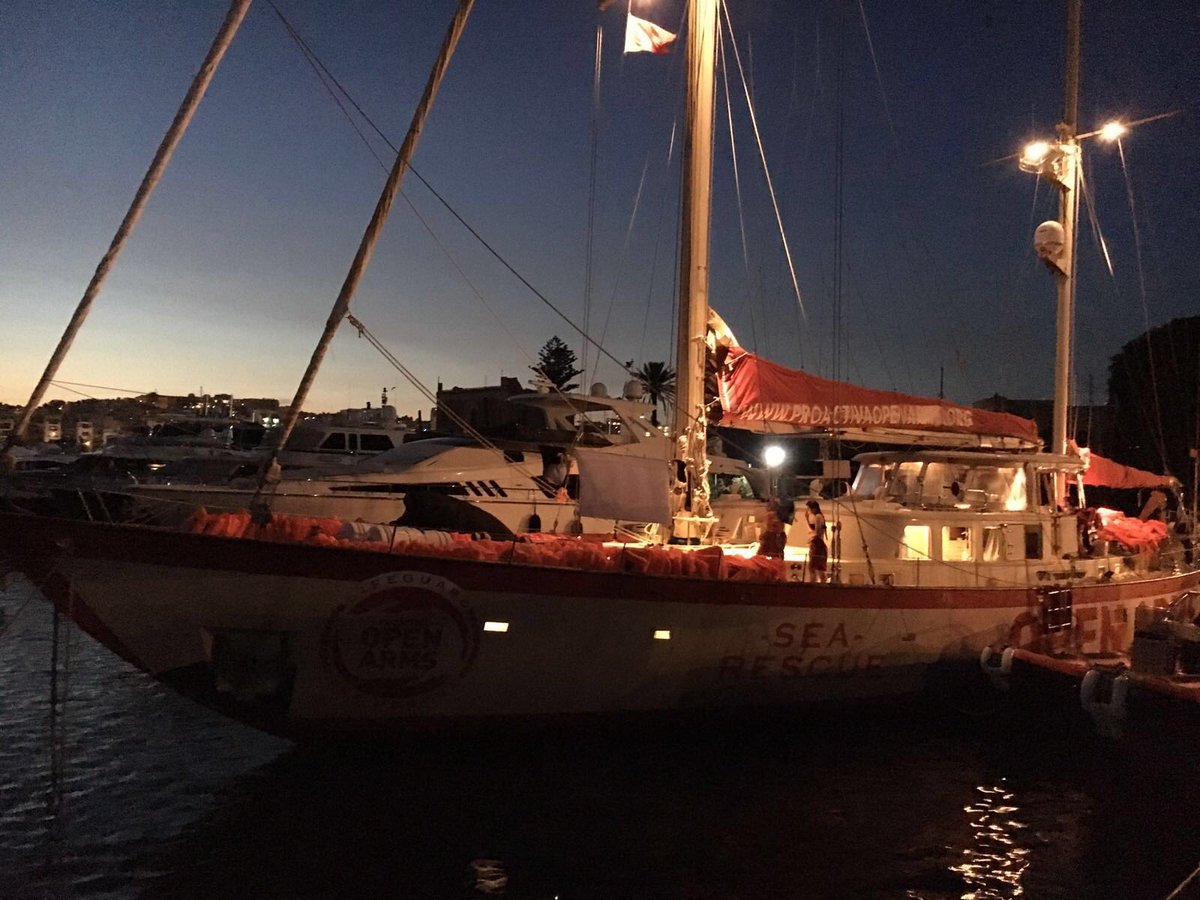 openarms_fund's tweet photo. Última noche #Astral en puerto. Mañana zarpará con nueva tripulación en su cuarta misión #Mediterráneo central https://t.co/4mSZbbVdL5