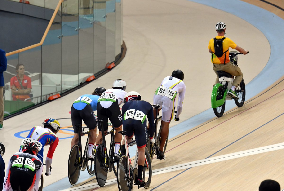 UCI_Track's tweet photo. Men’s Keirin final
Kenny #GBR
Buchli #NED
Awang #MAL 
Eilers #GER 
Zielinski #POL 
Puerta Zapata #COL 
#CyclingTrack https://t.co/V4kVrinE8a